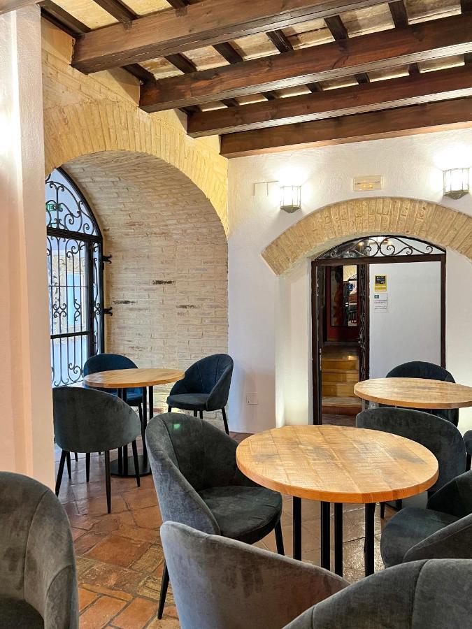 Hotel Servilia Carmona  Buitenkant foto