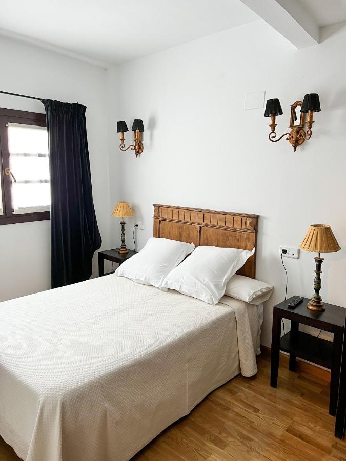 Hotel Servilia Carmona  Buitenkant foto