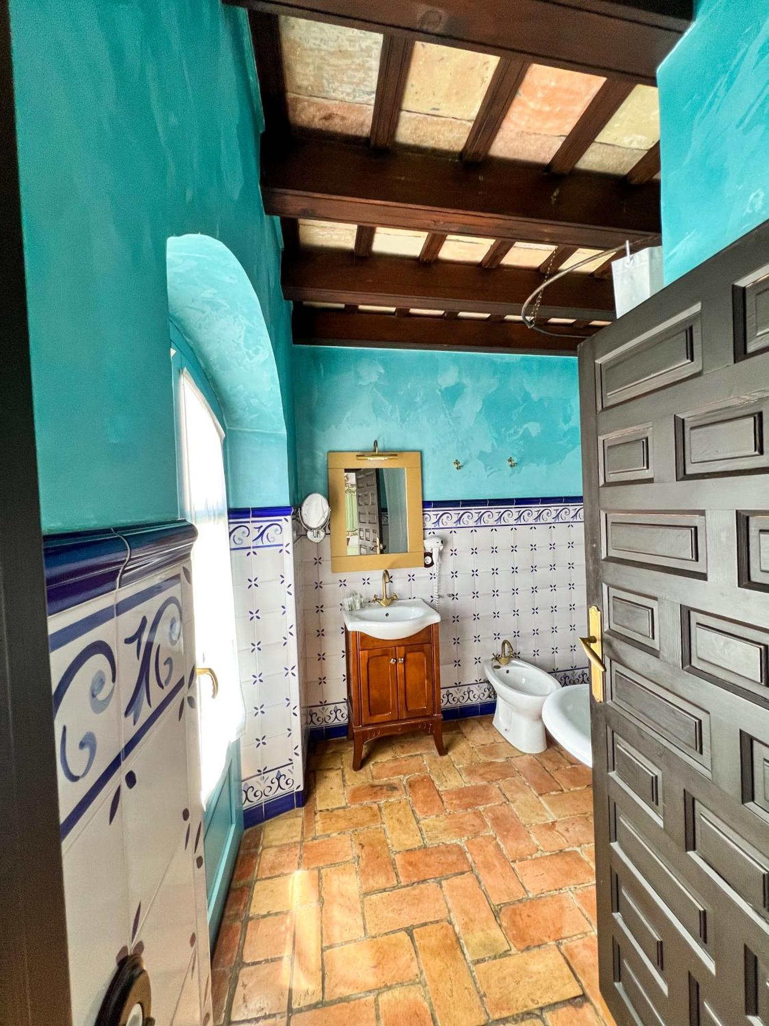 Hotel Servilia Carmona  Buitenkant foto