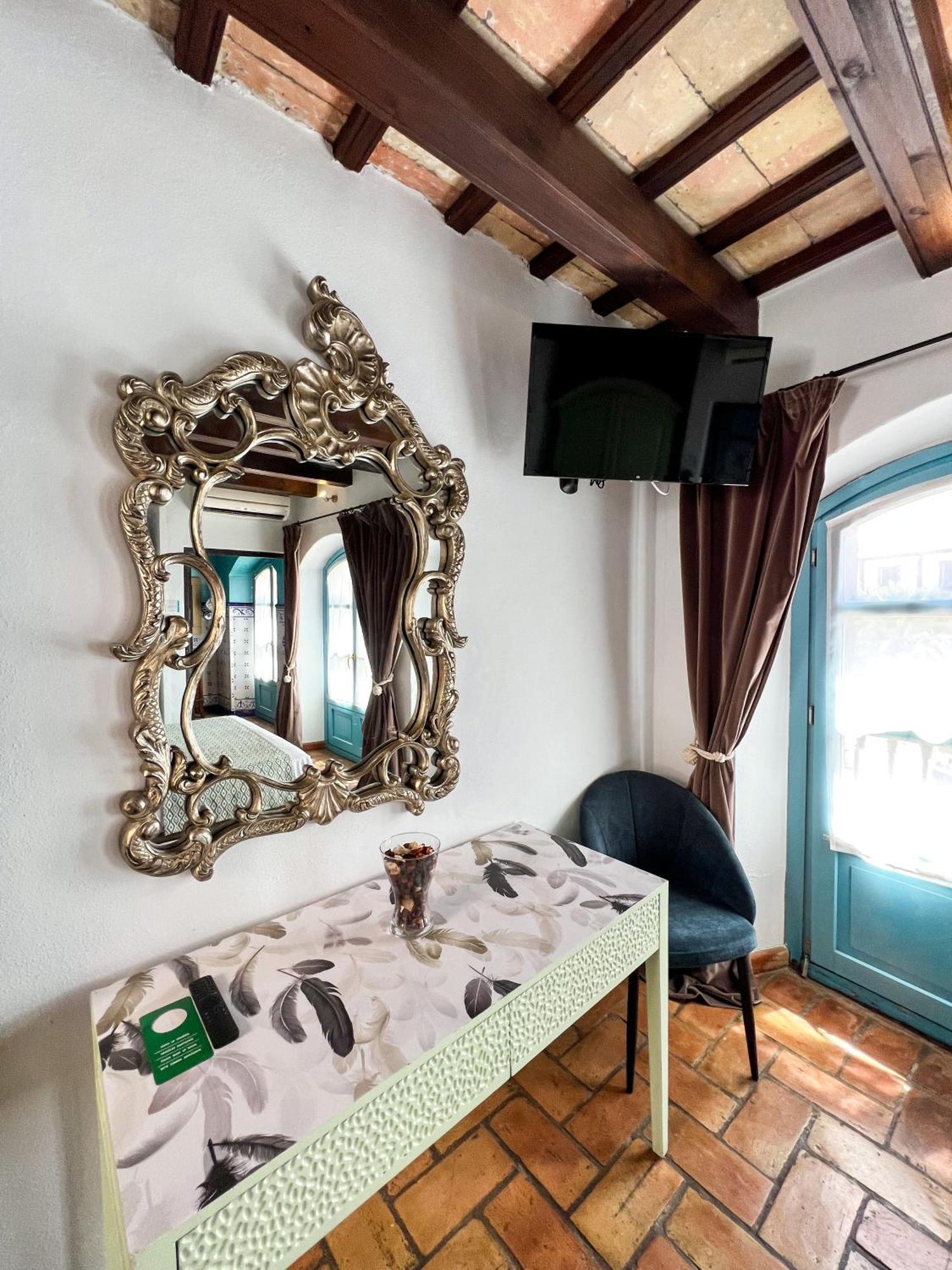 Hotel Servilia Carmona  Buitenkant foto