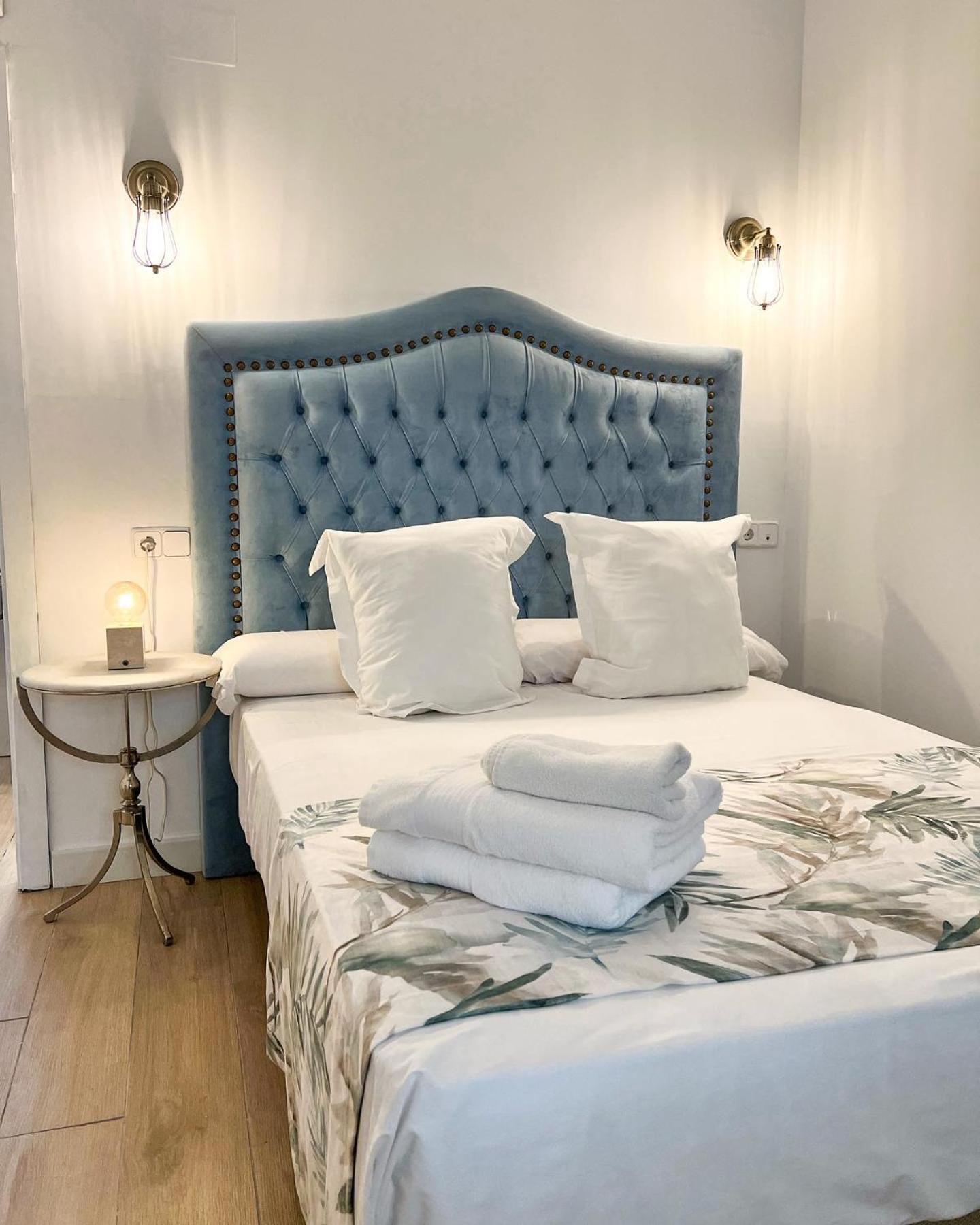 Hotel Servilia Carmona  Buitenkant foto